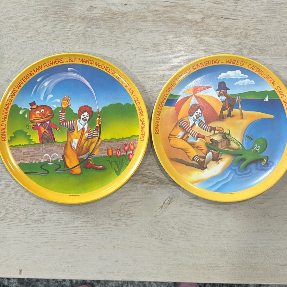 Vintage McDonald's 1977 plates Ronald McDonald grimace